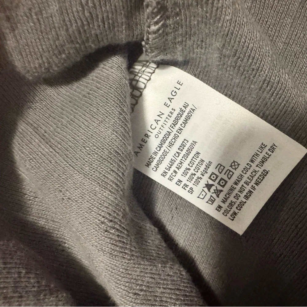 American Eagle Ribbed Button Cropped Tank Top Women’s M Gray - Picture 4 of 4
